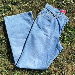Gloria Vanderbilt Light Wash Bell Bottom Jeans